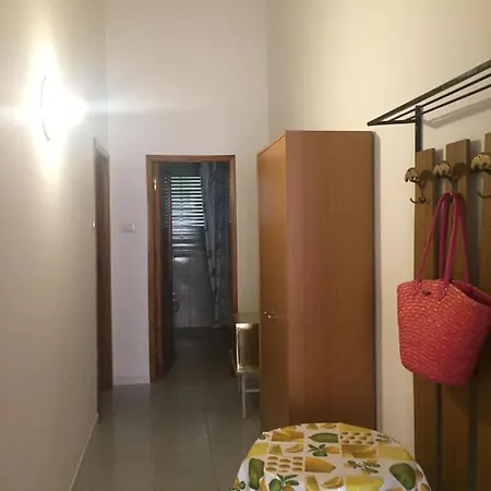 A Due Passi Dal Mare A شقة